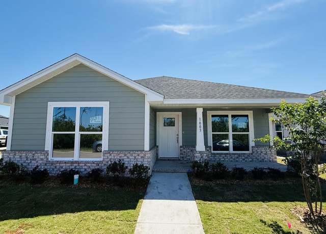 Property at 1003 Bayou St, Panama City, FL 32404, 3 beds, 2 baths