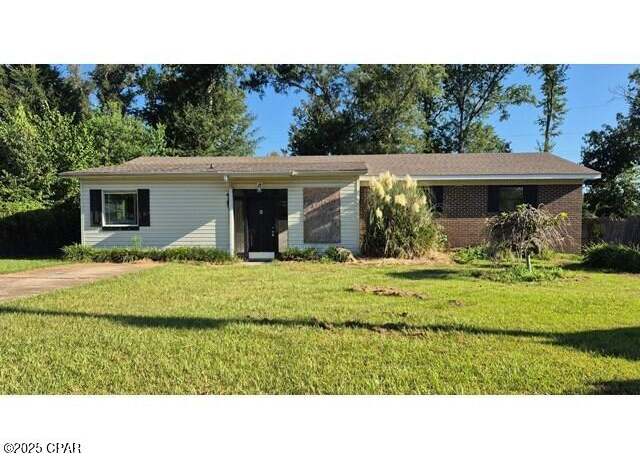 Property at 4484 Lime St, Marianna, FL 32446, 4 beds, 2 baths