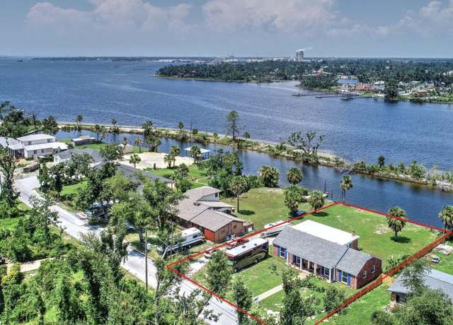 Property at 4805 Sunset Dr, Panama City, FL 32404, 4 beds, 2 baths