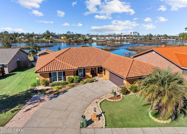 Property at 277 Hugh Thomas Dr, Panama City, FL 32404, 4 beds, 2.5 baths