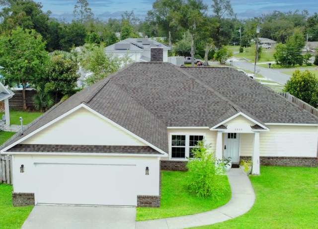 Property at 1008 E E 10th Str St, Lynn Haven, FL 32444, 3 beds, 2 baths
