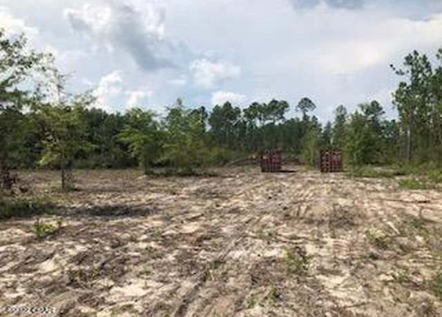 Property at 22563 NW Lake Mckenzie Blvd, Altha, FL 32421
