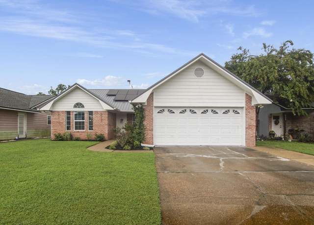 Property at 109 Michelle Ct, Panama City Beach, FL 32407, 3 beds, 2 baths