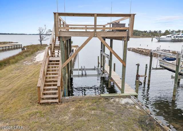 Property at 303 Blackshear Dr, Panama City, FL 32404, 1 bed, 1 bath