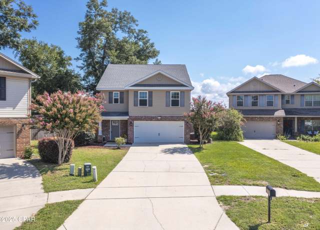 Property at 1532 Wateroak Dr, Lynn Haven, FL 32444, 5 beds, 3 baths