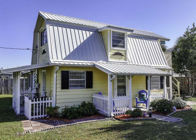 Property at 202 3rd St, Mexico Beach, FL 32456, 2 beds, 2 baths