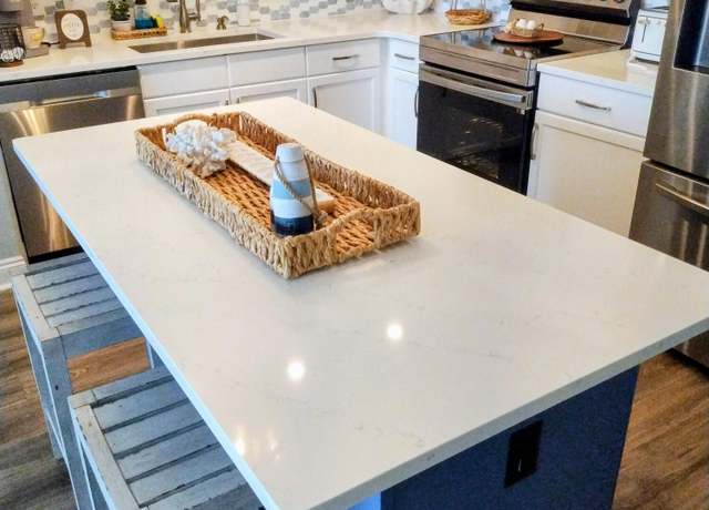 Property at 9860 S Thomas Dr #1208, Panama City, FL 32408, 3 beds, 2 baths