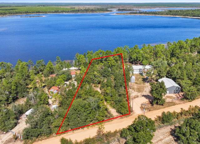 Property at 1242 Hampshire Blvd, Chipley, FL 32428