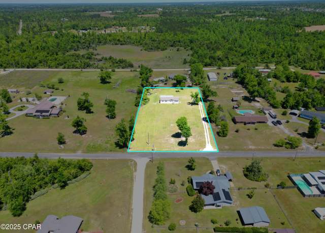 Property at 4899 Davis Dr, Marianna, FL 32446, 3 beds, 2 baths