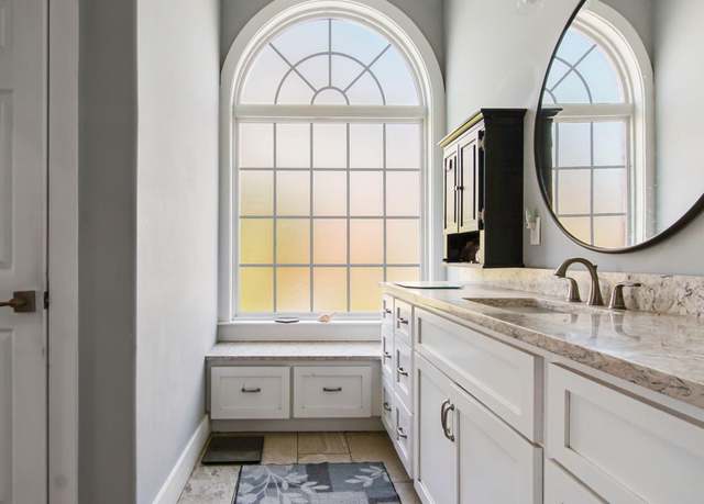 Property at 2706 Woodmere Dr, Panama City, FL 32405, 3 beds, 2.5 baths