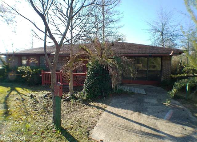 Property at 2397 6th Ave, Alford, FL 32420, 3 beds, 2 baths