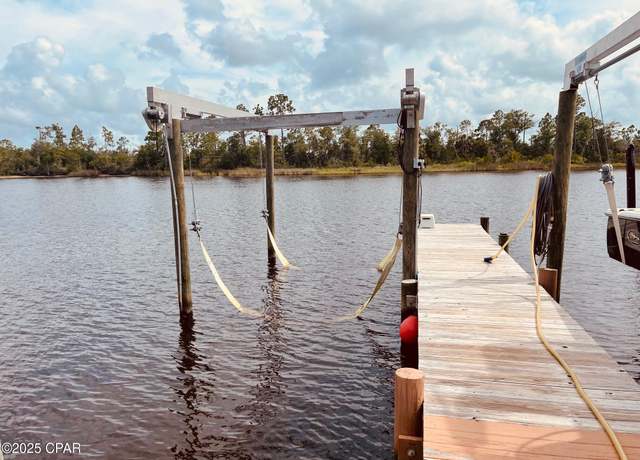 Property at 810 W 8th Street Cir, Lynn Haven, FL 32444