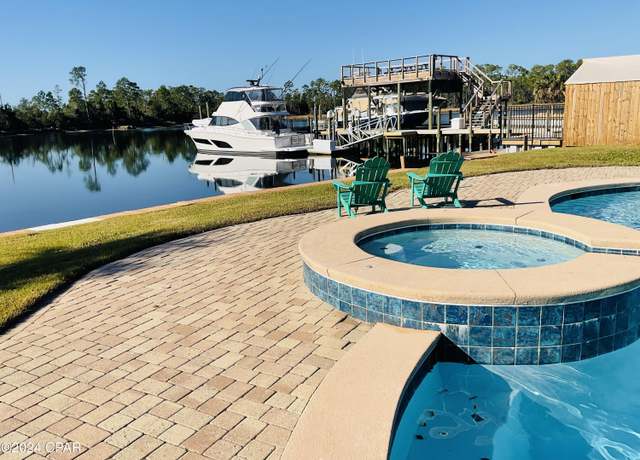 Property at 810 W 8th Street Cir, Lynn Haven, FL 32444