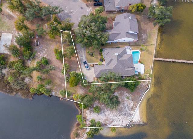 Property at 105 Harbour Pointe Dr, Lynn Haven, FL 32444