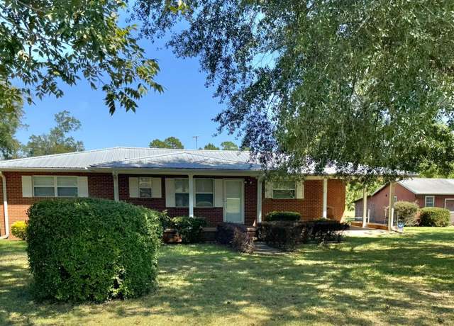 Property at 5094 Smokey Rd, Graceville, FL 32440, 2 beds, 2 baths