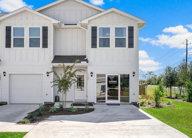Property at 1739 Jakes Dr, Panama City, FL 32405, 3 beds, 2.5 baths