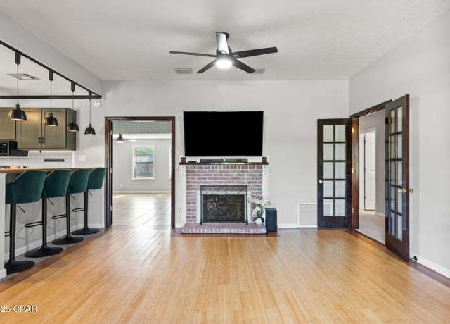 Property at 418 S Macarthur Ave, Panama City, FL 32401, 3 beds, 3 baths