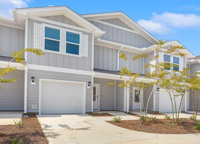 Property at 1740 Jakes Dr, Panama City, FL 32405, 3 beds, 2.5 baths