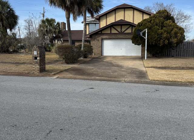 Property at 308 Cascade St, Panama City, FL 32405, 4 beds, 3 baths