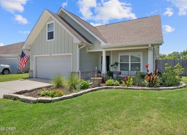 Property at 112 Drews Ln, Panama City, FL 32405, 4 beds, 3 baths