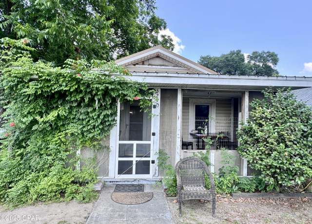 Property at 5290 Alabama St, Graceville, FL 32440, 3 beds, 1 bath