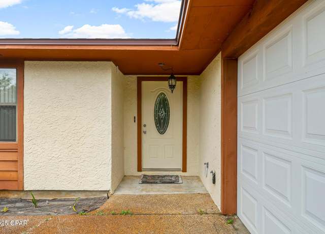 Property at 585 Lagoon Oaks Dr, Panama City Beach, FL 32408, 3 beds, 2 baths
