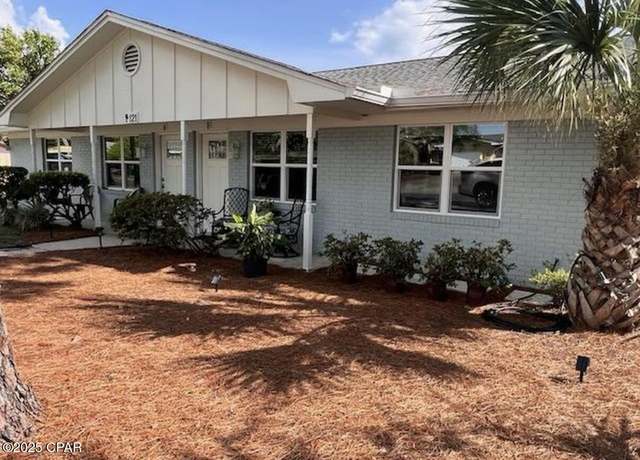 Property at 121 Lakeside Cir, Panama City Beach, FL 32413, 4 beds, 3 baths