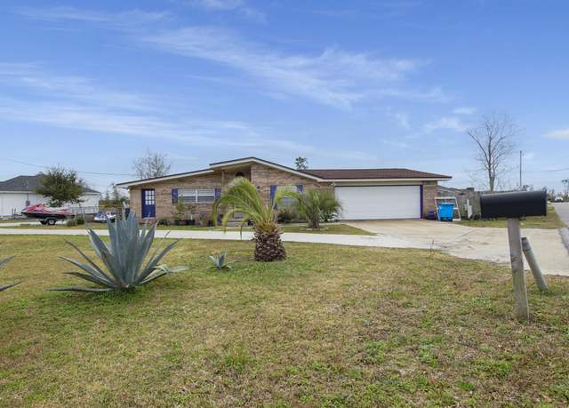 Property at 307 S Comet Ave, Panama City, FL 32404, 4 beds, 2.5 baths