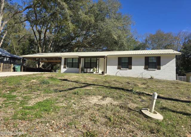 Property at 1002 S Weeks St, Bonifay, FL 32425, 2 beds, 2 baths