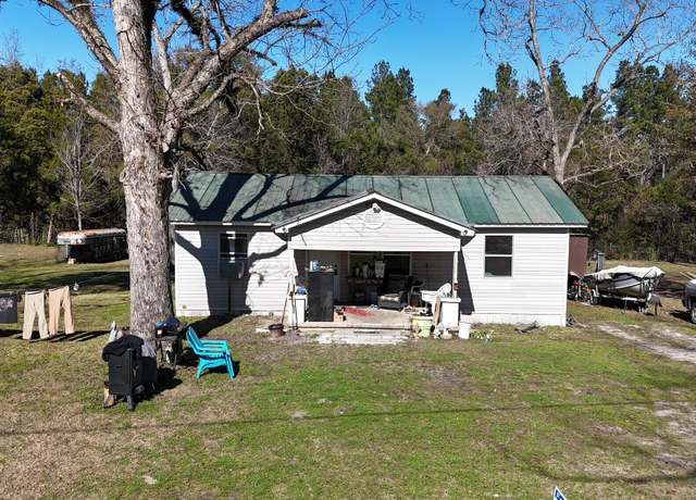 Property at 402 Hatcher Dr, Bonifay, FL 32425, 3 beds, 1 bath