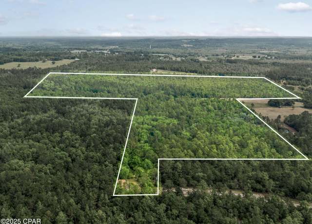 Property at 3100 Alhambra Dr, Chipley, FL 32428