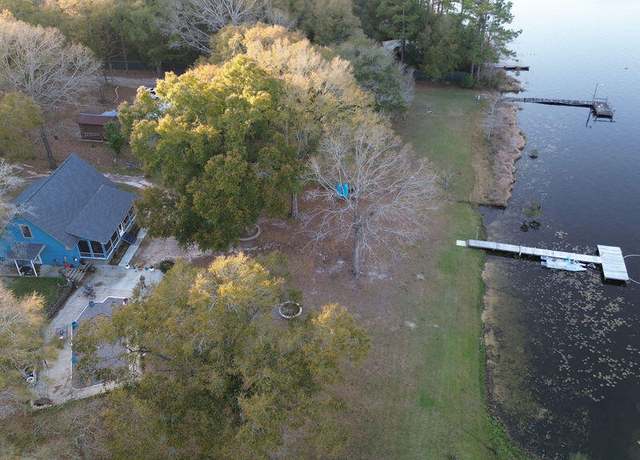 Property at 211 Holland Rd Rd, Defuniak Springs, FL 32433, 3 beds, 2 baths