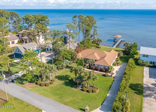 Property at 31 Bayshore Dr, Miramar Beach, FL 32550, 3 beds, 2.5 baths