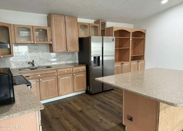 Property at 816 N East, Panama City, FL 32401, 4 beds, 2 baths
