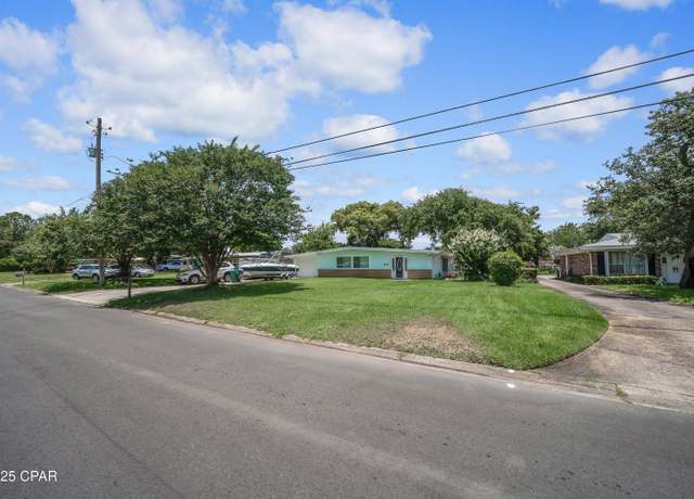 Property at 219 Woodlawn Dr, Panama City Beach, FL 32407, 3 beds, 2 baths