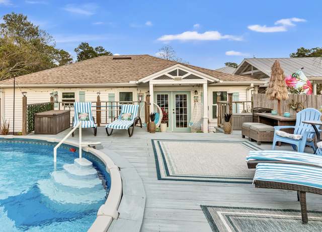 Property at 9042 Abba Ln, Panama City Beach, FL 32407, 1 bed, 1.5 baths