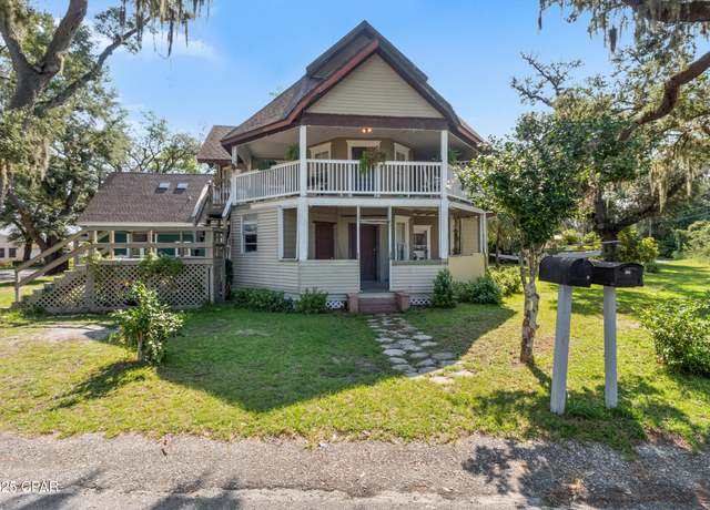 Property at 710 Moore Cir, Panama City, FL 32401, 6 beds, 3 baths