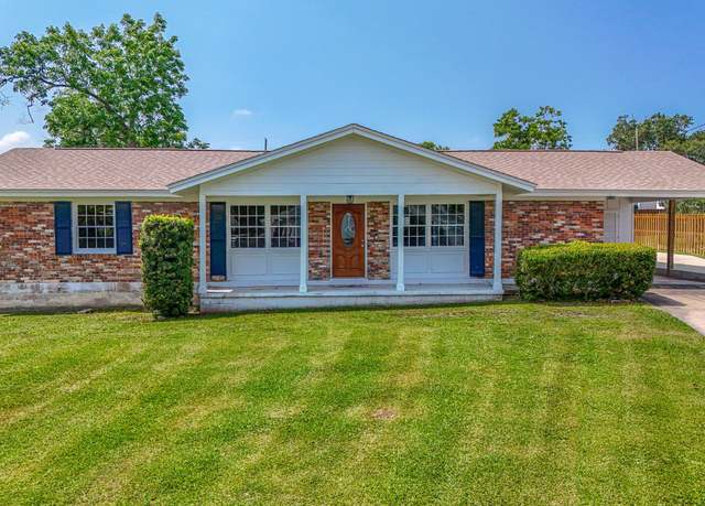 Property at 1202 Tyndall Dr, Panama City, FL 32401, 3 beds, 2 baths