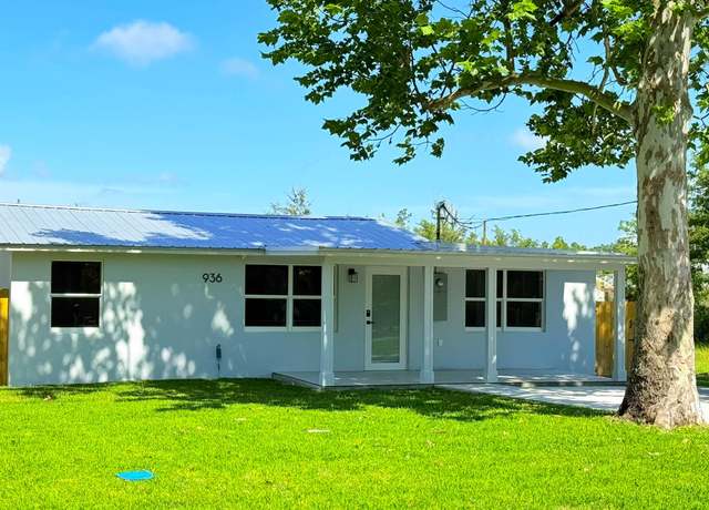 Property at 936 Taylor Dr, Panama City, FL 32404, 3 beds, 2 baths