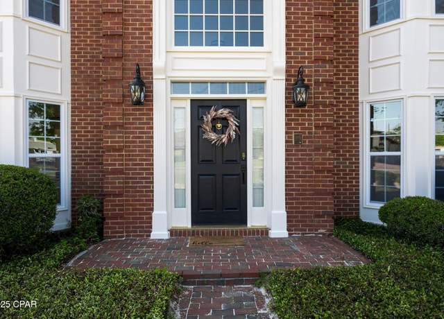 Property at 1904 Connecticut Ave, Lynn Haven, FL 32444, 3 beds, 2.5 baths