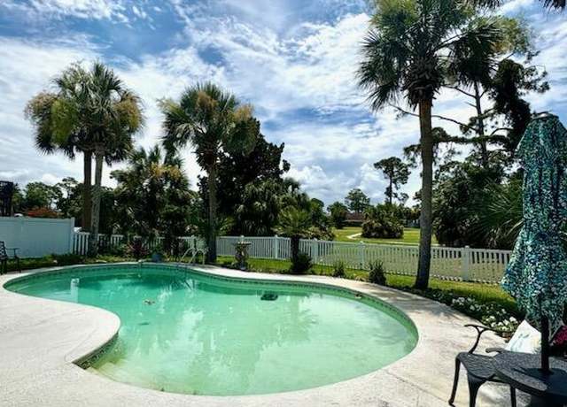Property at 372 Wahoo Rd Rd, Panama City Beach, FL 32408, 3 beds, 2.5 baths