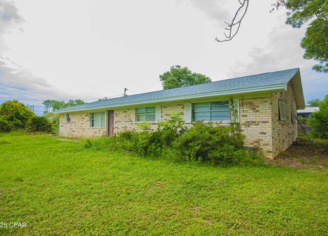 Property at 2329 Oakwood St, Panama City Beach, FL 32408, 4 beds, 1 bath