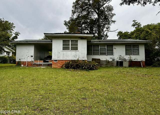 Property at 2958 Russ St, Marianna, FL 32446, 3 beds, 1.5 baths