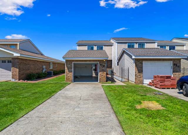 Property at 113 Marin Dr, Panama City, FL 32405, 3 beds, 2.5 baths
