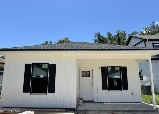 Property at 910 E 9th Ct, Panama City, FL 32401, 3 beds, 2 baths