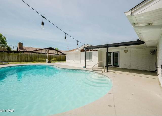 Property at 2628 Briarcliff Rd, Panama City, FL 32405, 4 beds, 2 baths