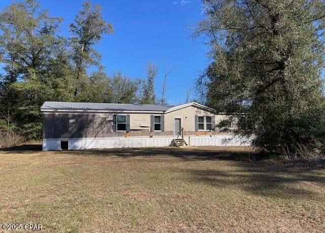 Property at 5845 Blocker Rd, Marianna, FL 32446, 5 beds, 3 baths