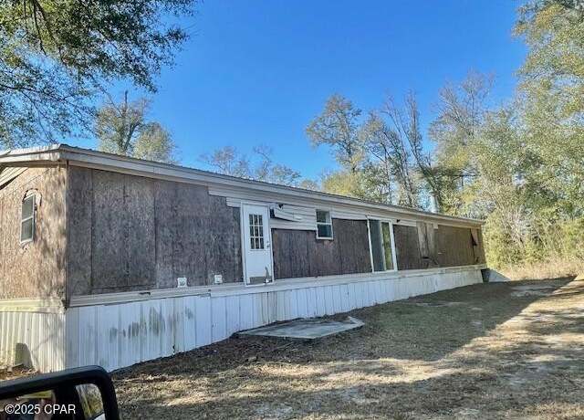 Property at 5845 Blocker Rd, Marianna, FL 32446, 5 beds, 3 baths