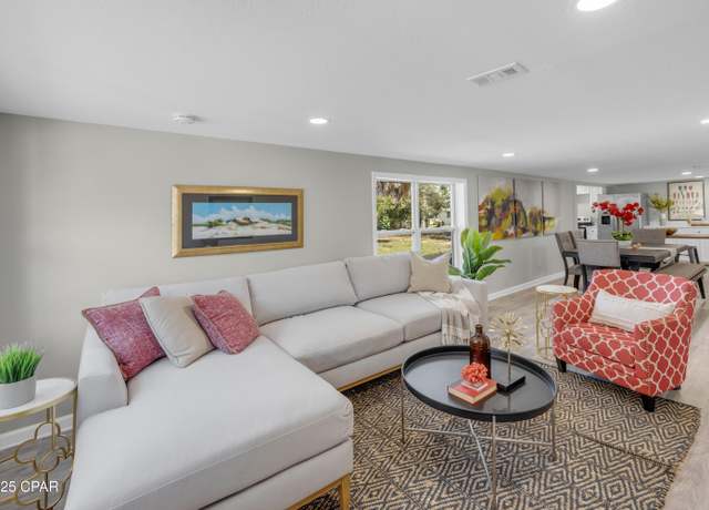 Property at 810 Maple Ave, Panama City, FL 32401, 3 beds, 2 baths