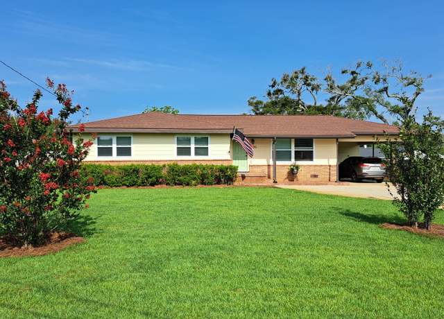 Property at 2341 Bayview, Panama City, FL 32405, 3 beds, 2.5 baths